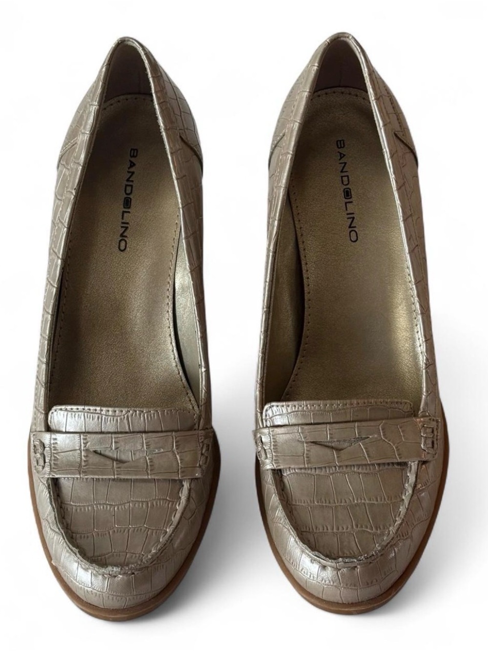 Bandolino Women's Metallic Taupe Croc-Embossed Loafers 6M